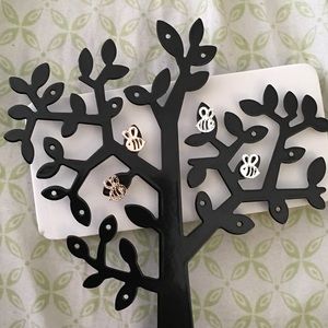 Dainty bee earrings